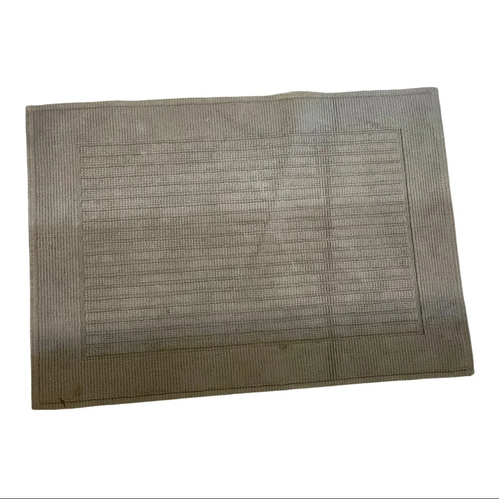 Threshold Gray Woven 32x22” Bathroom Floor Mat EUC